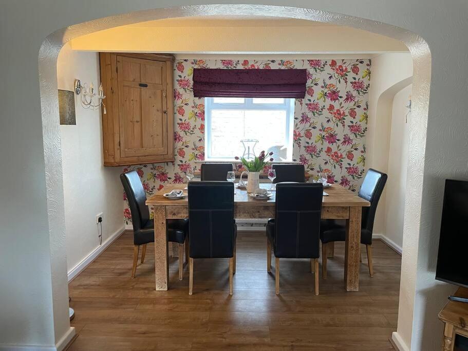 Cute And Cosy 2 Bed Cottage Honley ภายนอก รูปภาพ