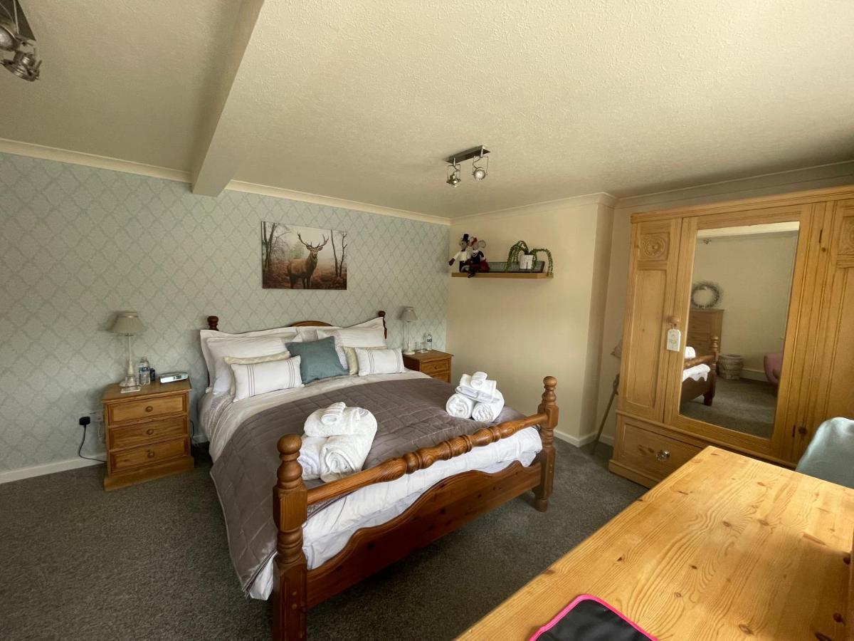 Cute And Cosy 2 Bed Cottage Honley ภายนอก รูปภาพ